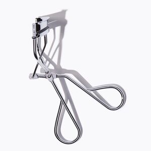 🛍4/$25! MAËLLE BEAUTY Filmstar Eyelash Curler